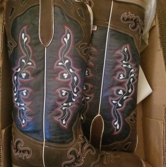 LAST! Women's Rockin Leather Cowboy Boots - Picture 4 of 7